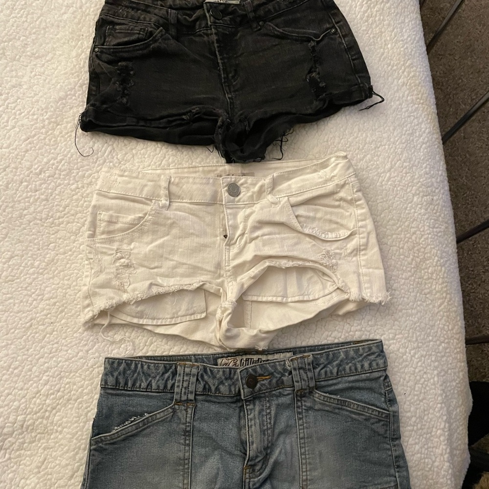 3 pairs of shorts in good used condition